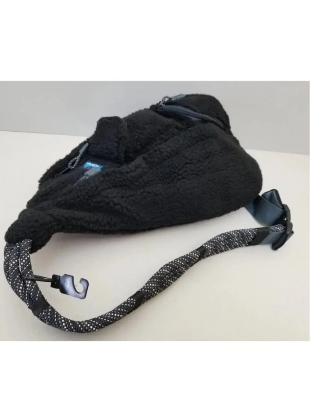 Kavu NWT Women's Black Mini Rope Sherpa Fleece Backpack, H-16